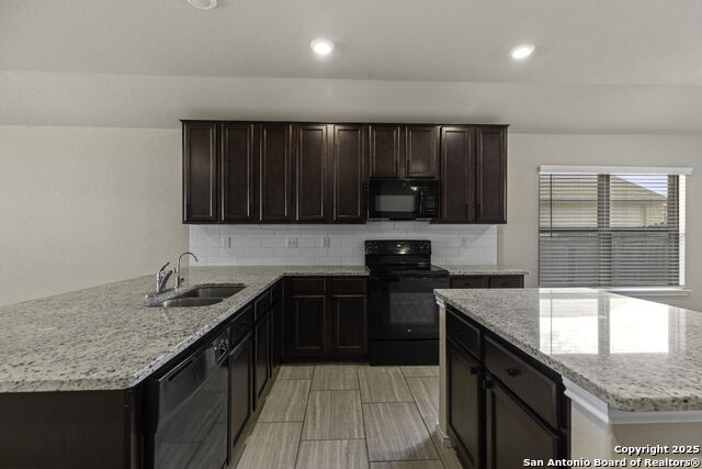 Listing photo id 6 for 161 Sambar Main