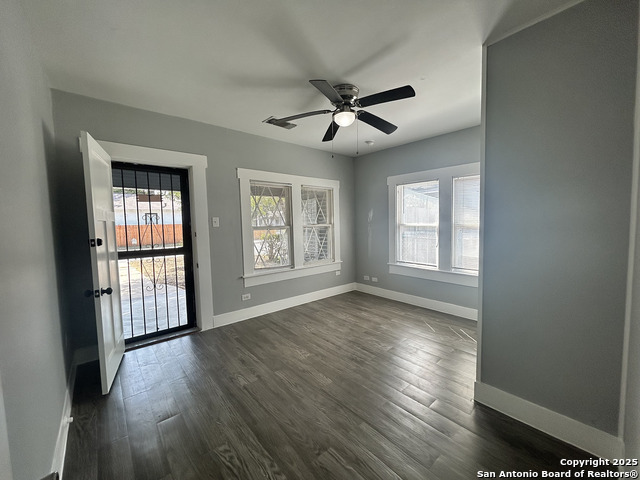 Image 18 of 34 For 255 Sayers E