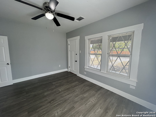 Image 21 of 34 For 255 Sayers E