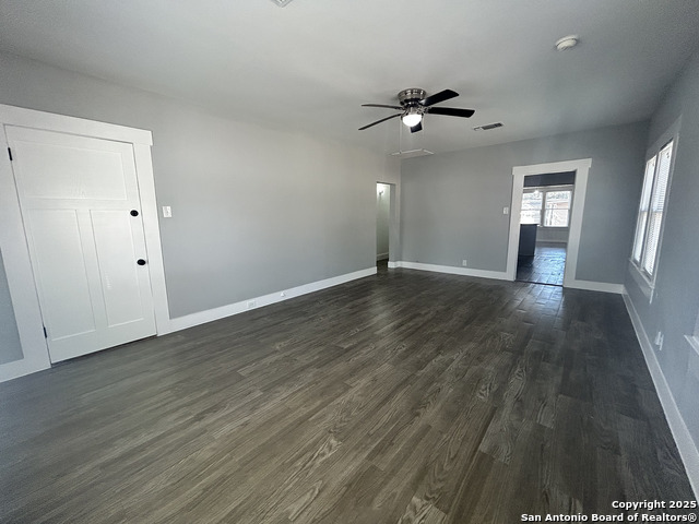 Image 23 of 34 For 255 Sayers E