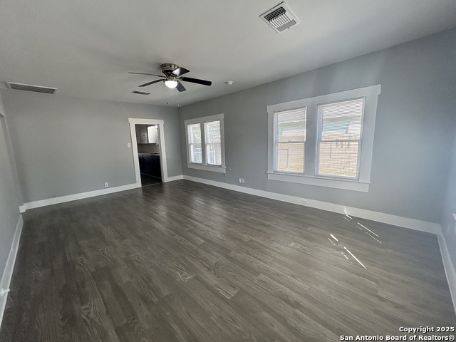 Image 24 of 34 For 255 Sayers E