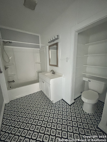 Image 26 of 34 For 255 Sayers E