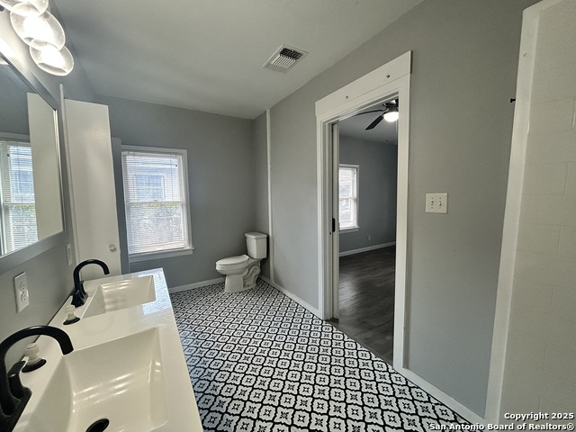 Image 9 of 34 For 255 Sayers E