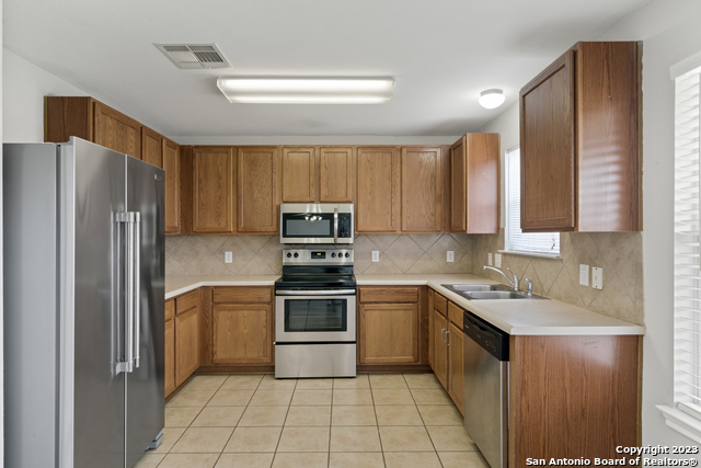 Image 11 of 34 For 216 Anvil Pl