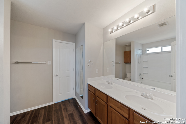 Image 22 of 34 For 216 Anvil Pl