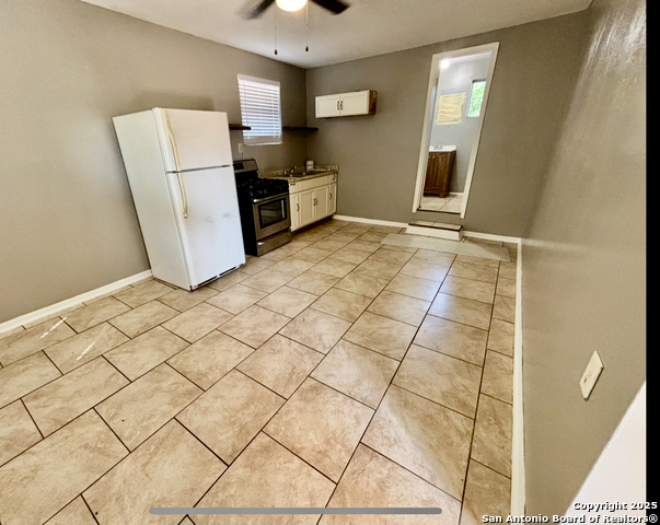 Image 2 of 5 For 431 Sussex  2