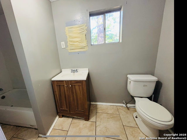 Image 3 of 5 For 431 Sussex  2