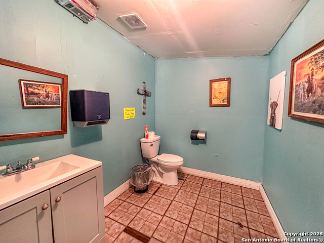 Image 26 of 42 For 763 Fm 536  