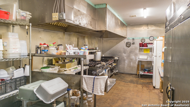 Image 32 of 42 For 763 Fm 536  