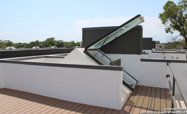 Image 30 of 31 For 318 Grayson St W 304