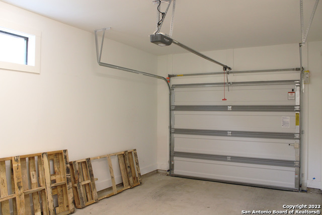 Image 31 of 31 For 318 Grayson St W 304