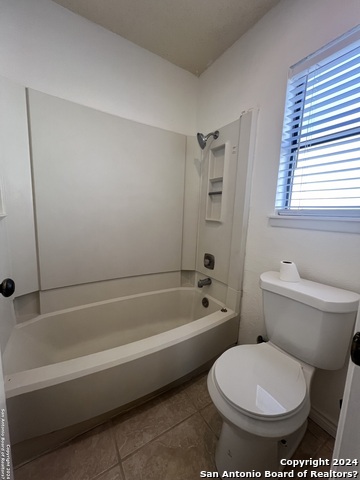 Image 13 of 23 For 14434 Bluewood