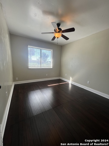 Image 17 of 23 For 14434 Bluewood