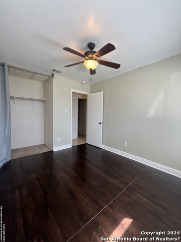 Image 18 of 23 For 14434 Bluewood