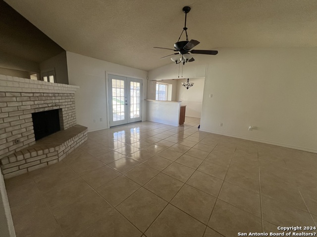 Image 3 of 23 For 14434 Bluewood