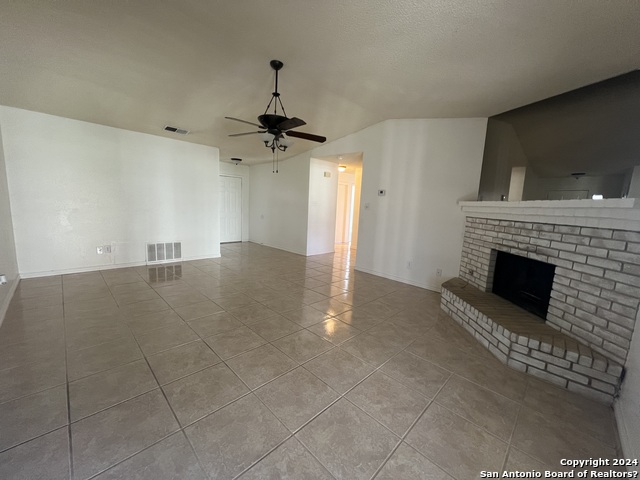 Image 5 of 23 For 14434 Bluewood