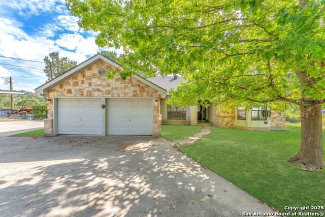 Details for 881 Georges  , Lakehills, TX 78063