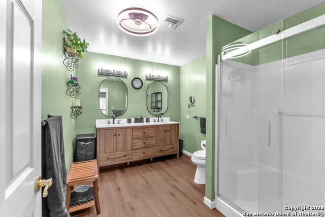 Listing photo id 17 for 881 Georges