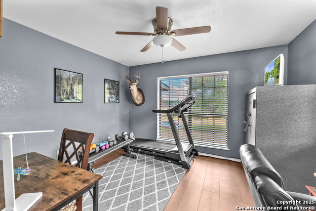 Listing photo id 26 for 881 Georges