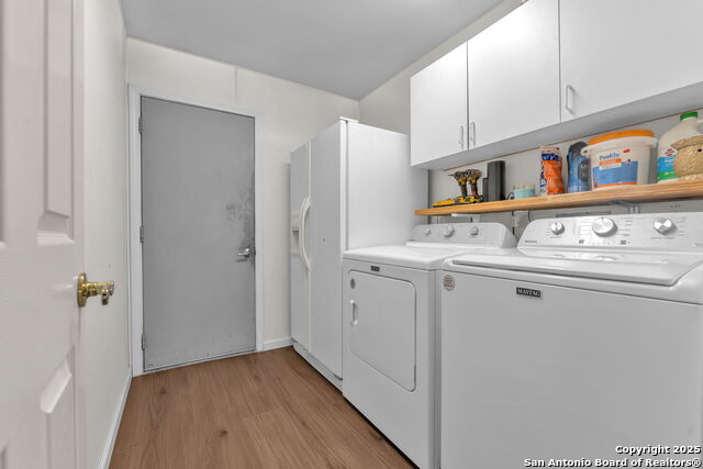 Listing photo id 28 for 881 Georges