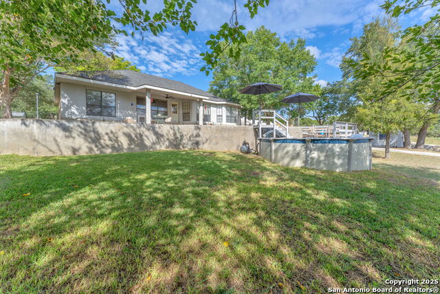 Listing photo id 37 for 881 Georges