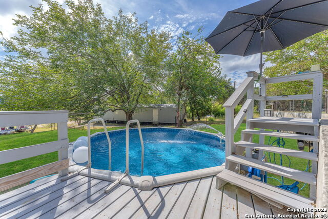 Listing photo id 43 for 881 Georges