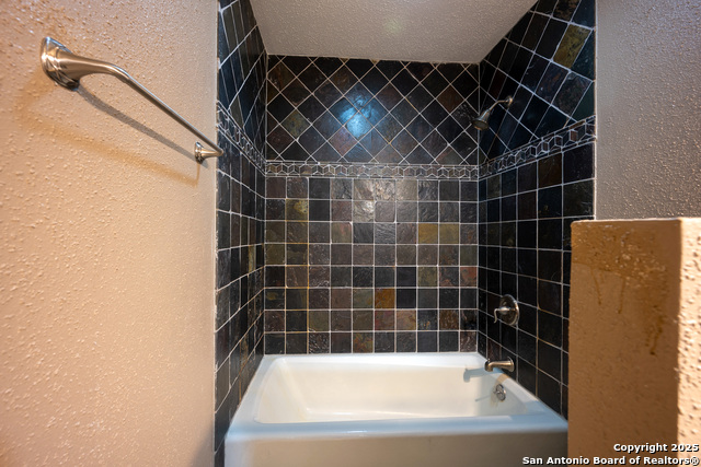Listing photo id 13 for 11730 Whisper Bow