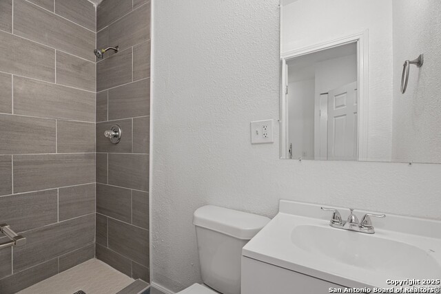 Image 18 of 22 For 512 Vickers