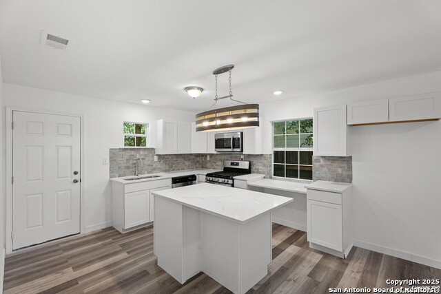 Image 5 of 22 For 512 Vickers