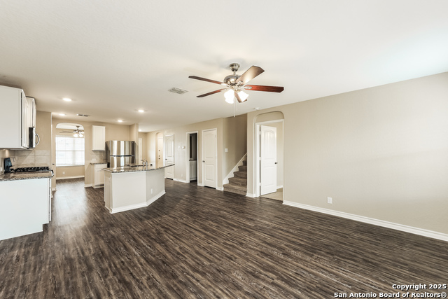 Image 3 of 18 For 850 Brown Thrasher