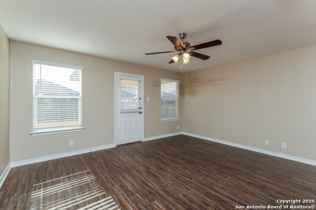 Image 9 of 18 For 850 Brown Thrasher