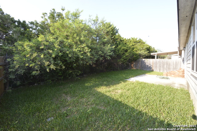 Image 17 of 19 For 15515 Robin Feather