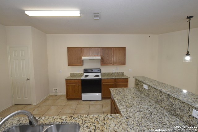 Image 6 of 19 For 15515 Robin Feather