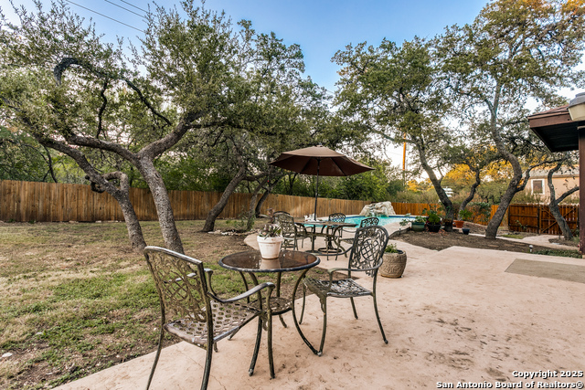 Image 23 of 25 For 1811 Moreshead