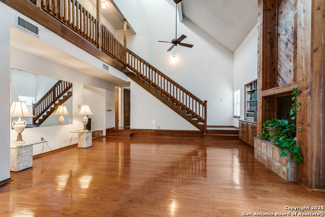 Image 5 of 25 For 1811 Moreshead