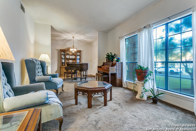 Image 8 of 25 For 1811 Moreshead