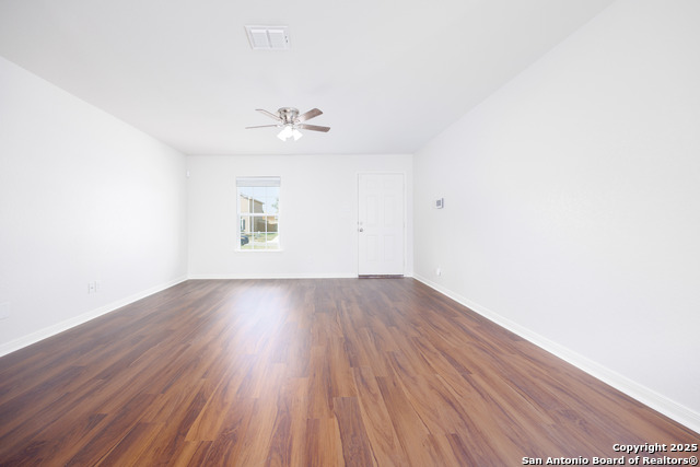 Image 10 of 39 For 12318 Carlson Valley