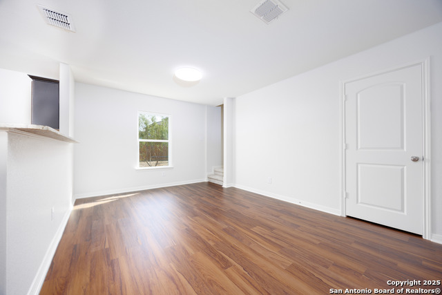 Image 13 of 39 For 12318 Carlson Valley