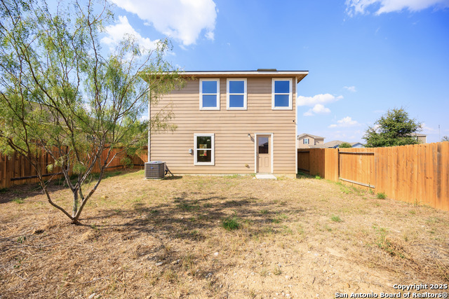 Image 35 of 39 For 12318 Carlson Valley