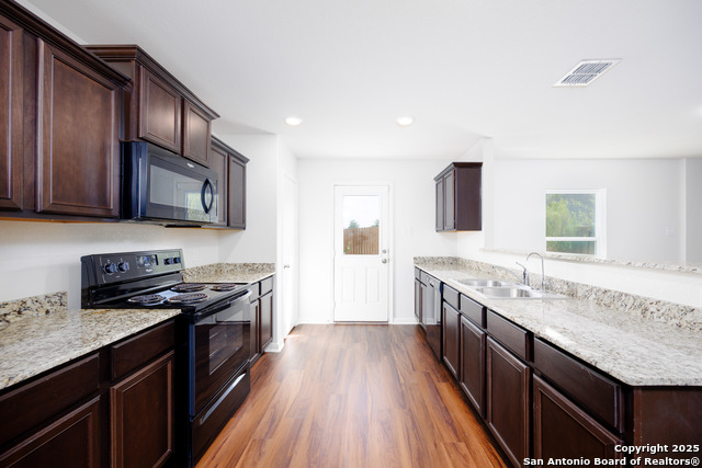 Image 4 of 39 For 12318 Carlson Valley