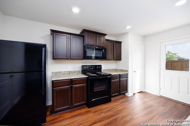 Image 6 of 39 For 12318 Carlson Valley