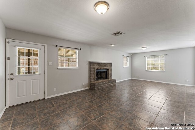 Image 16 of 32 For 13802 Fairway