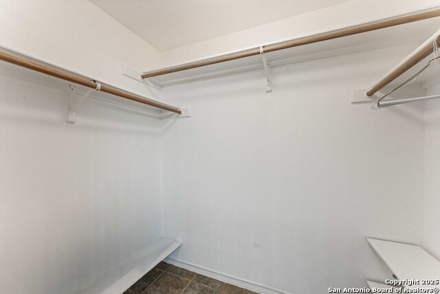 Image 23 of 32 For 13802 Fairway