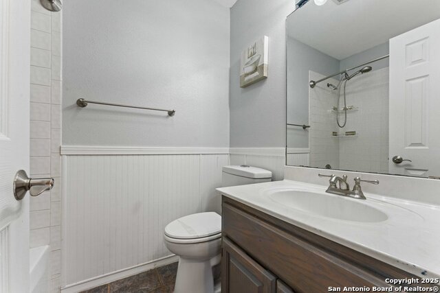 Image 24 of 32 For 13802 Fairway