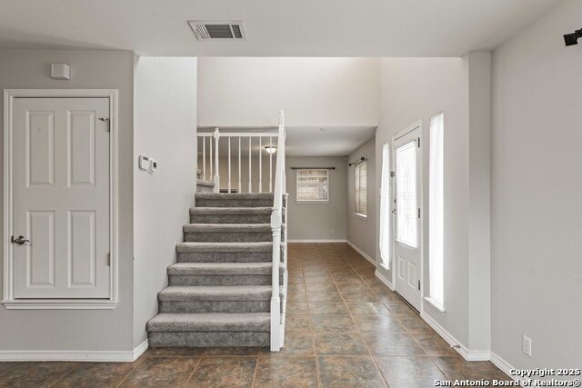 Image 7 of 32 For 13802 Fairway