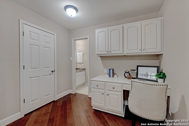 Listing photo id 28 for 802 Ridge Trace