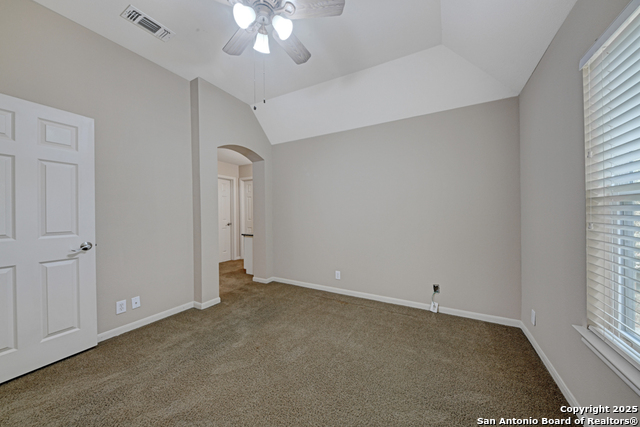 Listing photo id 30 for 802 Ridge Trace