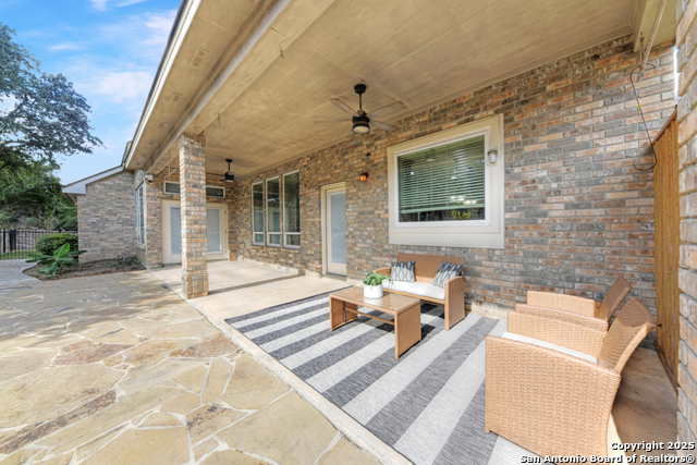 Listing photo id 34 for 802 Ridge Trace