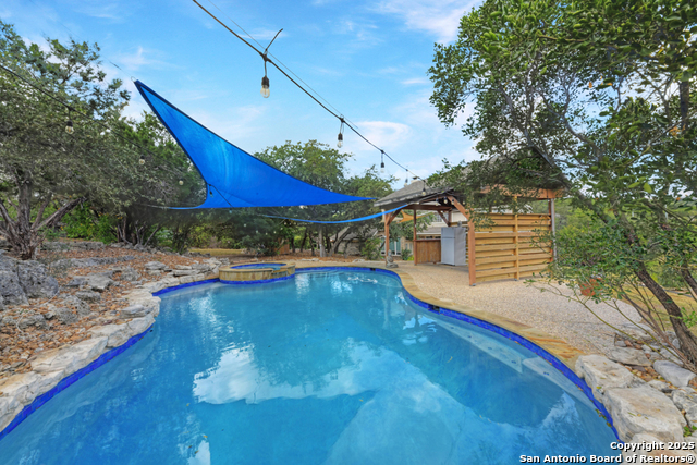 Listing photo id 37 for 802 Ridge Trace