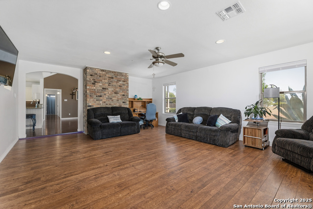 Image 11 of 48 For 1867 Fm 758  